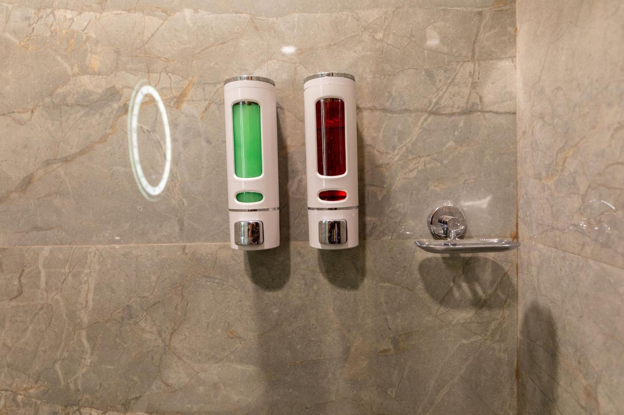 Hotel Zara International Мумбай Екстериор снимка